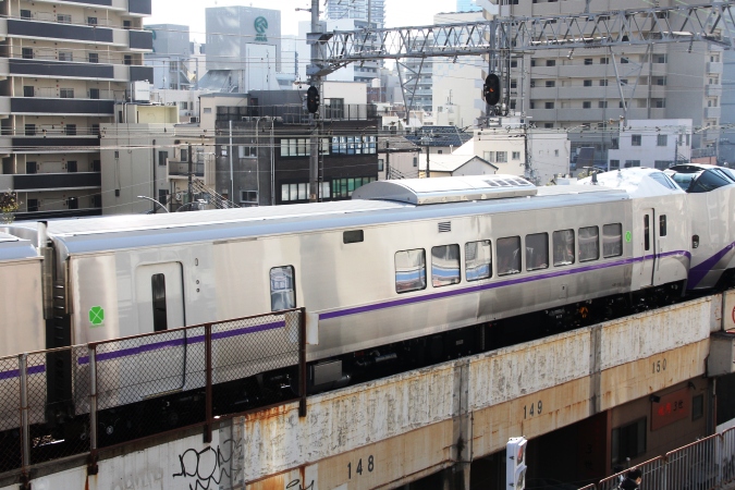 鉄道 キハ261系1000番台が甲種輸送される